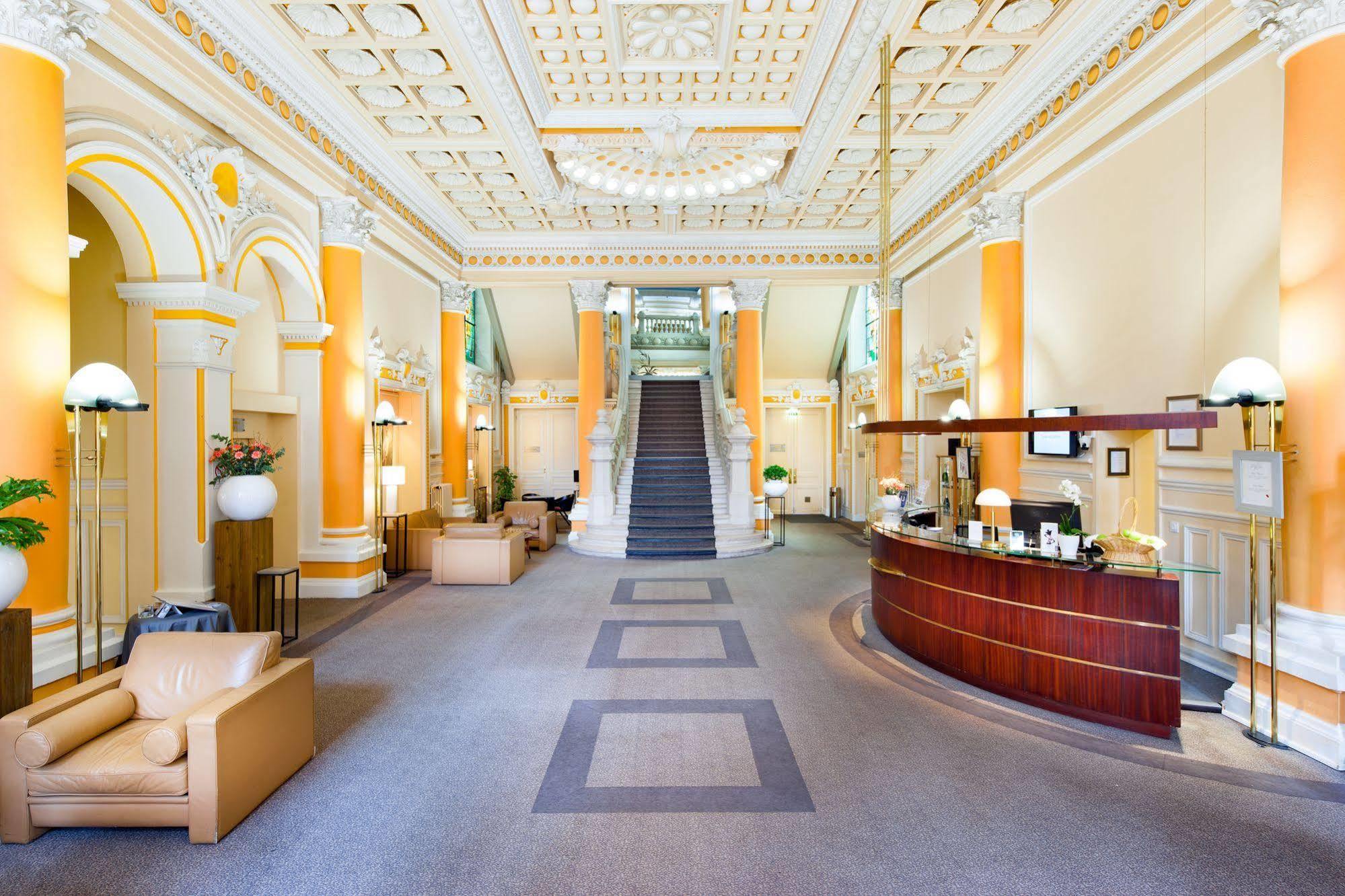 Grand Hotel Du Tonneau D'Or Belfort Eksteriør bilde